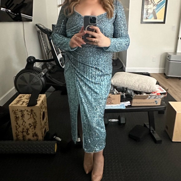 Badgley Mishka Blue ombré long sleeve dress with sequins - Picture 3 of 3